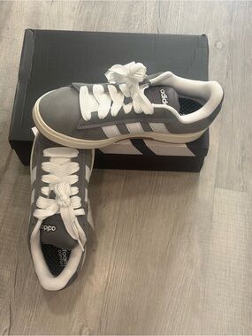 Adidas Gray & White Low-Top Sneakers  Athletic-4/81 BNWOT